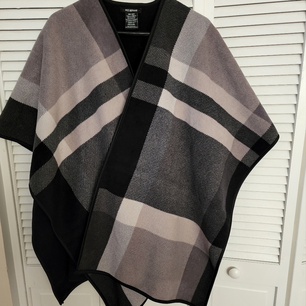 IKE BEHAR WRAP